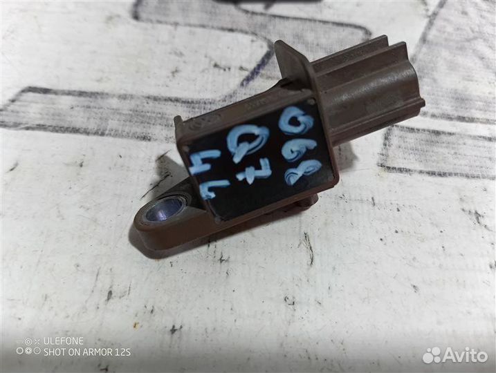 Датчик удара передний Audi Q7 4L 3.0 BUG 2007