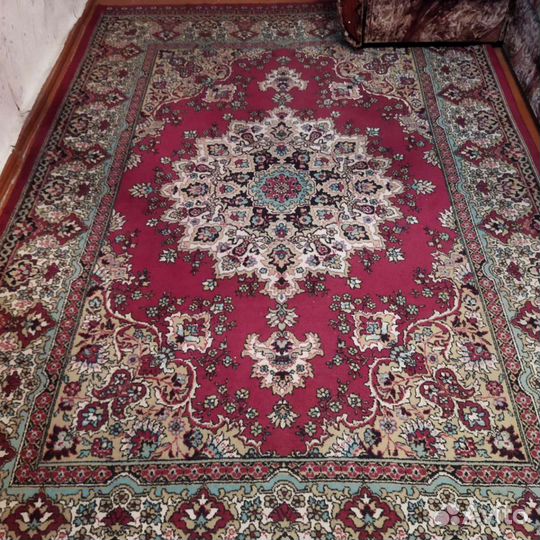 Ковер шерстяной