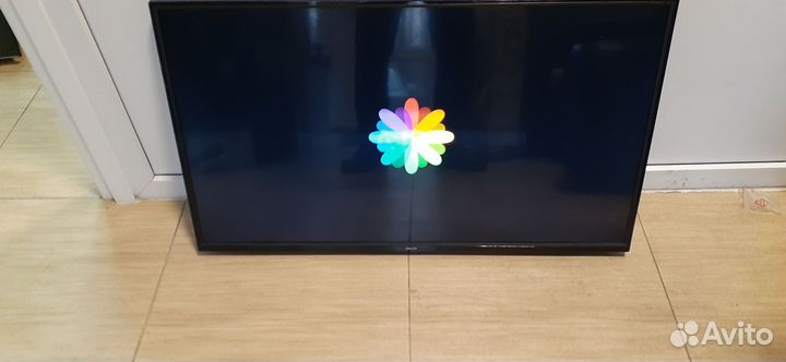 Телевизор SMART tv Dexp H39D8000Q не включается
