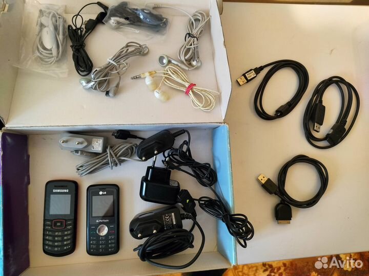 Аксессуары для старых мобильных телефонов