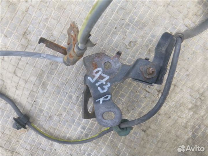 Датчик abs передний правый Toyota Land Cruiser