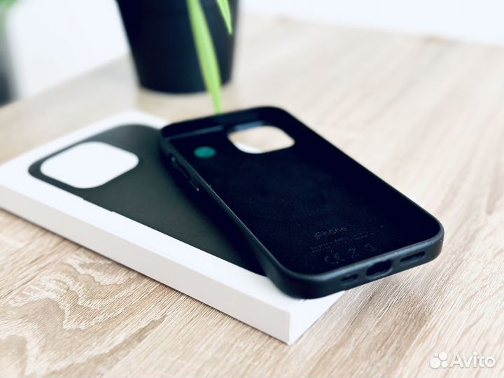 Чехол Leather Case на iPhone 14, черный