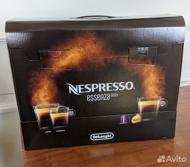Кофемашина Nespresso Essenza Mini (DeLonghi) новая