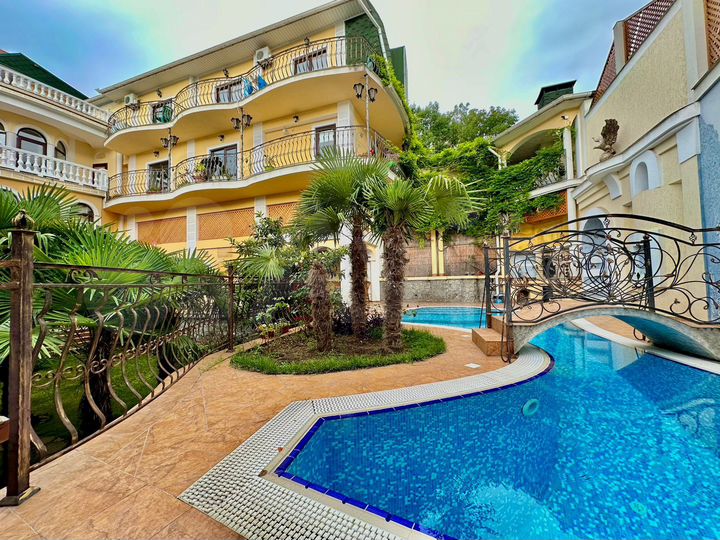 Дом 520 м² на участке 8 сот.