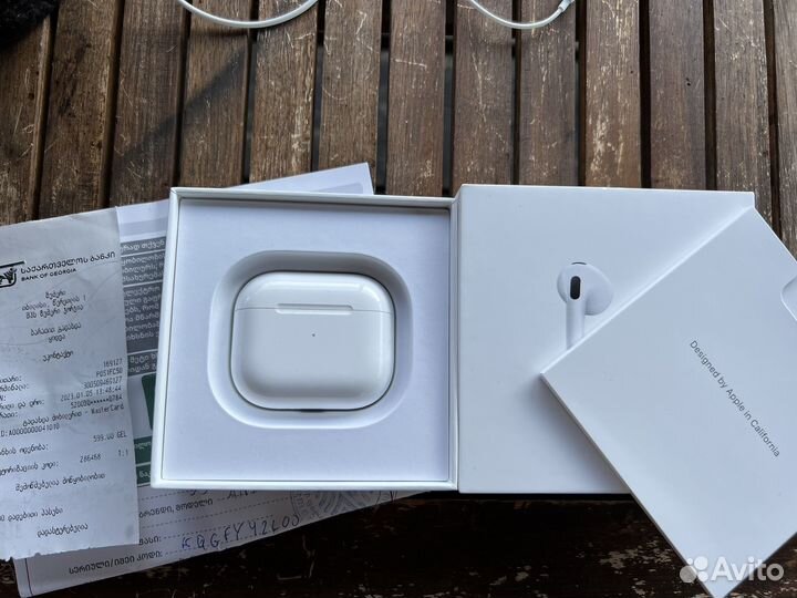 Airpods 3, кейс и левый наушник, оригинал