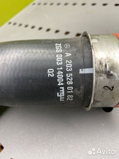 Патрубок интеркулера Mercedes-Benz C-Class W203