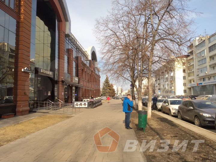 Офис с ремонтом на площади Славы