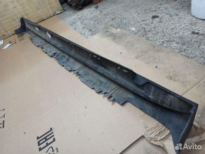 W166 Порог левый