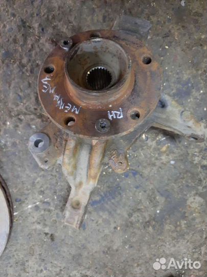 Renault megane 3 кулак поворотный правый