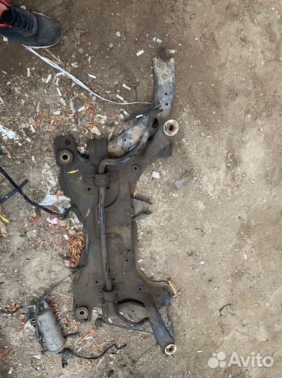 Балка подвески передняя Ford Focus седан 1.6 hwda