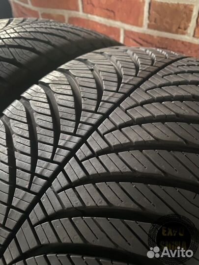 Goodyear Vector 4Seasons Gen-2 225/40 R18 92Y