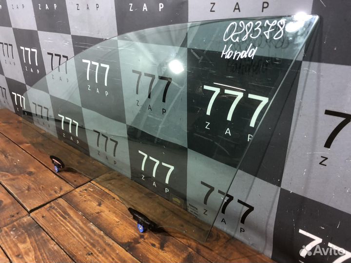 Стекло двери передней левой Toyota Camry 50 55