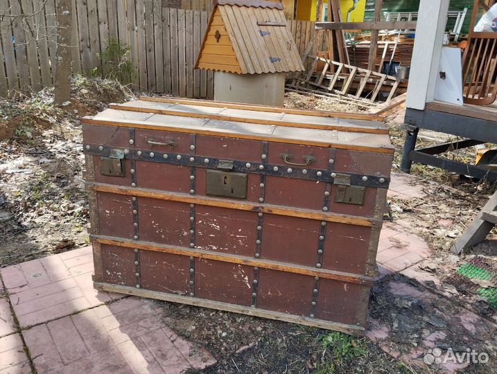 Сундук деревянный старинный