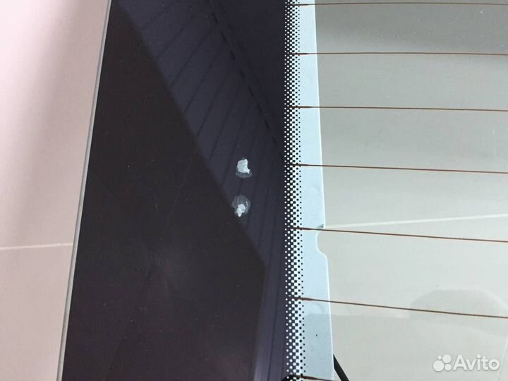 Стекло заднее Skoda Karoq 2017