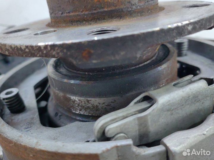 Кулак задний правый Bmw X5 E70 N62B48 2007