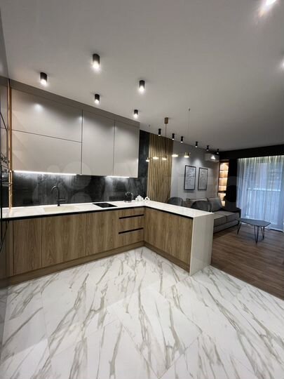 2-к. квартира, 50 м², 1/8 эт.