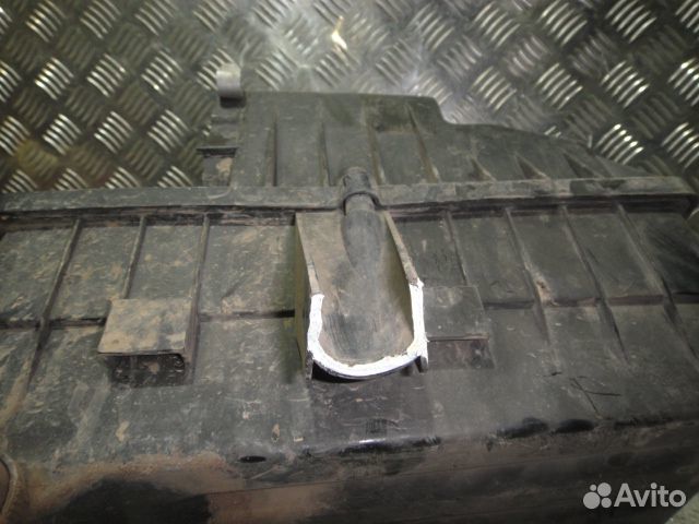 Корпус воздушного фильтра Amarok (10-16) дефект б