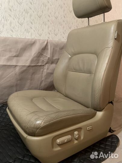 Передние сиденья Land Cruiser 200