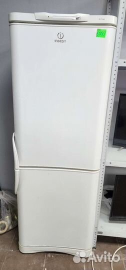 Холодильник бу indesit
