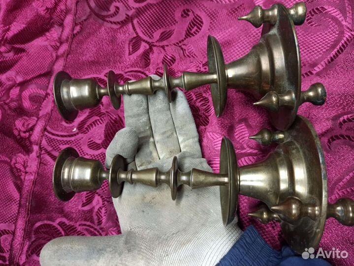 Старинный подсвечник