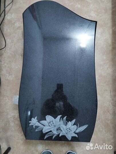 Гранитные памятники под заказ. Венки