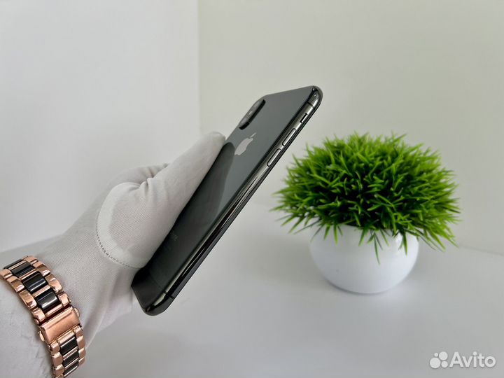 iPhone Xs, 64 ГБ