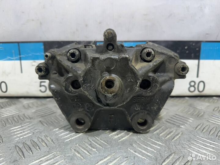 Б/У Суппорт тормозной задний правый W220 W2#004