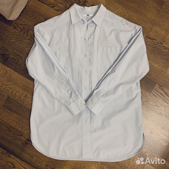 Рубашка uniqlo голубая женская М оригинал