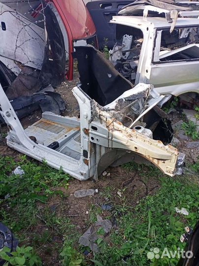 Бочина правая Рено Логан 2