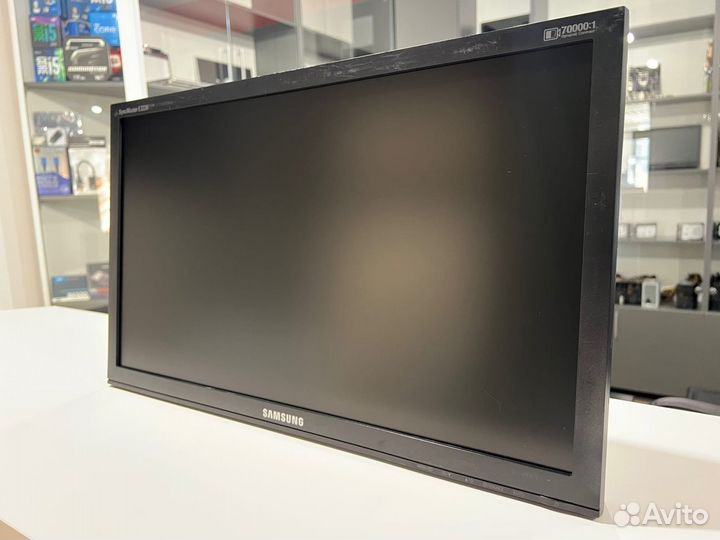 Samsung E2220 (21.5