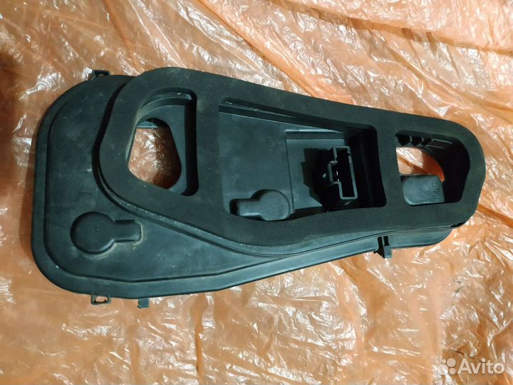 Фонари и фары Логан