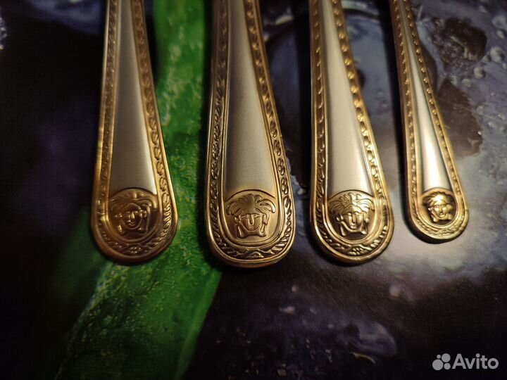 Набор столовых приборов Швейцария