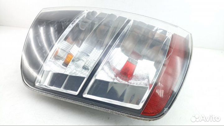 Стоп левый Toyota Prius NHW20