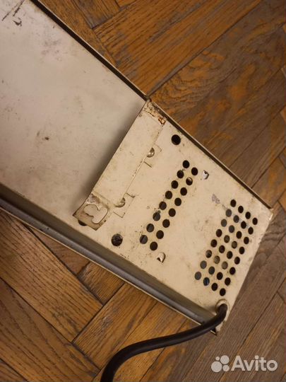 Конвектор настенный 800W Швеция