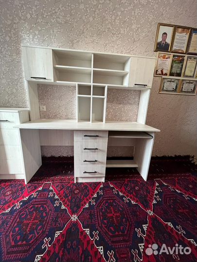 Компьютерный стол