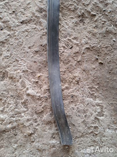 Уплотнитель капота Lancia libra