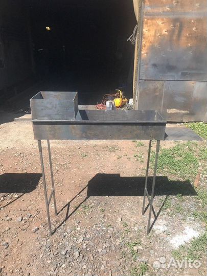 Мангал с подставкой