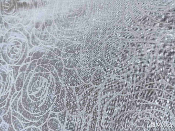 Дорожка на стол новая Розы