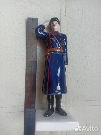 Фарфоровый бюст Дзержинского с секретом