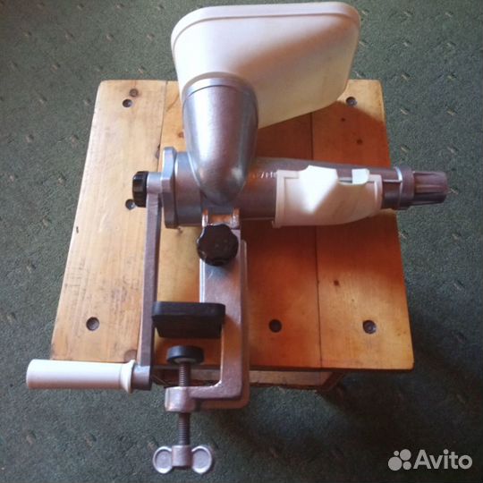 Соковыжималка бытовая сб-4 ручная СССР