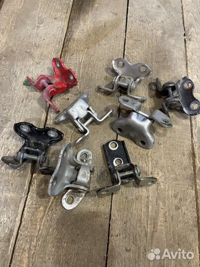 Петли дверные Toyota Corolla 150