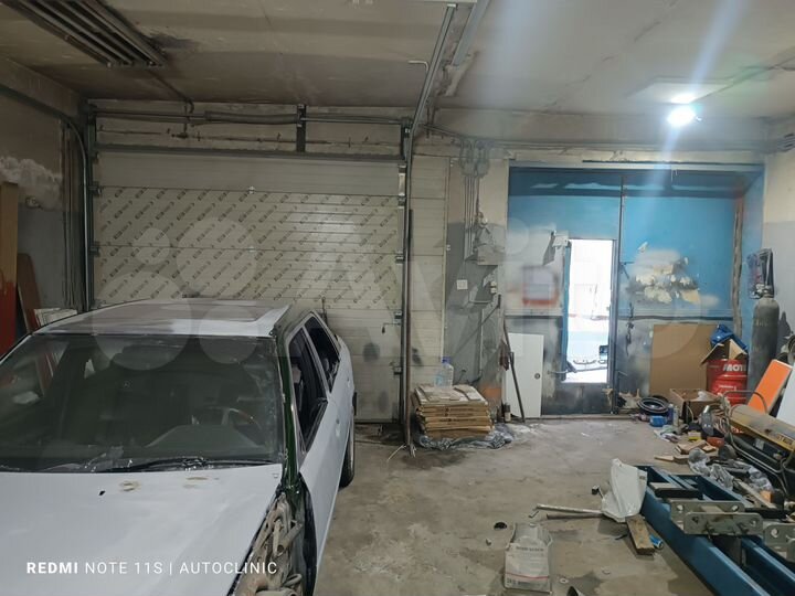 Гараж, > 30 м²