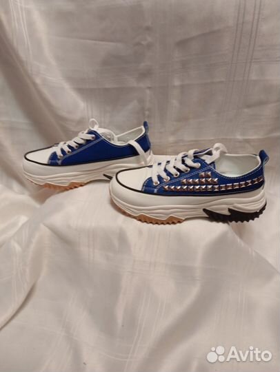 Кроссовки женские 38 размер