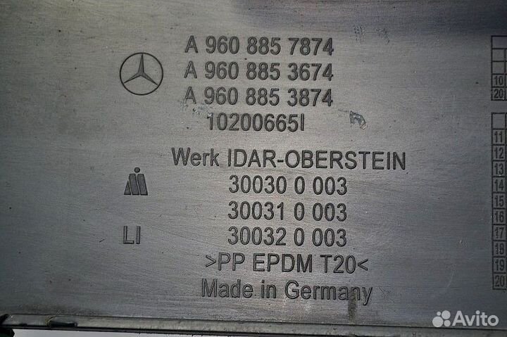 Рамка противотуманной фары, левая mercedes-benz Ac