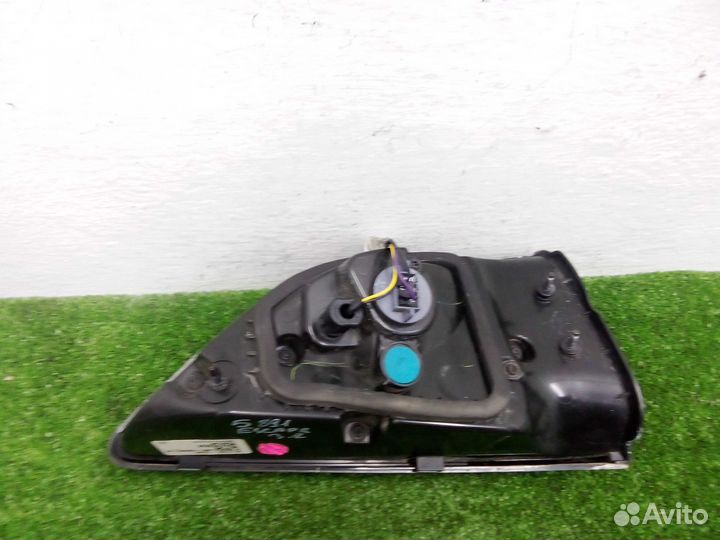 Б/У Фонарь крышки правый LJ6B13A602AF, ford