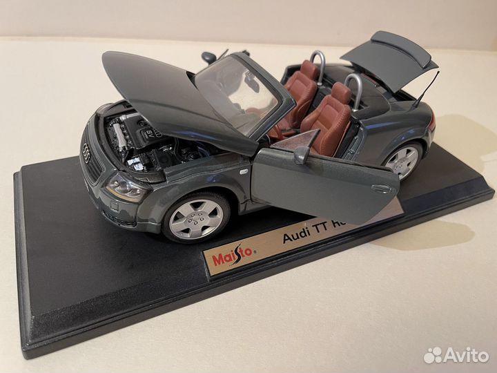 Модель Maisto 1:18 Audi TT Roadster
