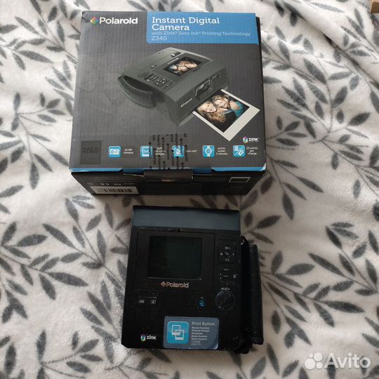 Фотоаппарат моментальный polaroid