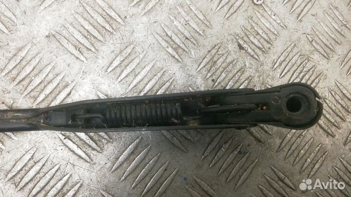 Щеткодержатель лобового стекла renault trafic 1 19