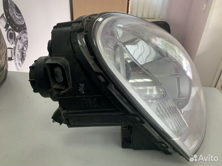 Фара правая Ssang Yong Rexton 2