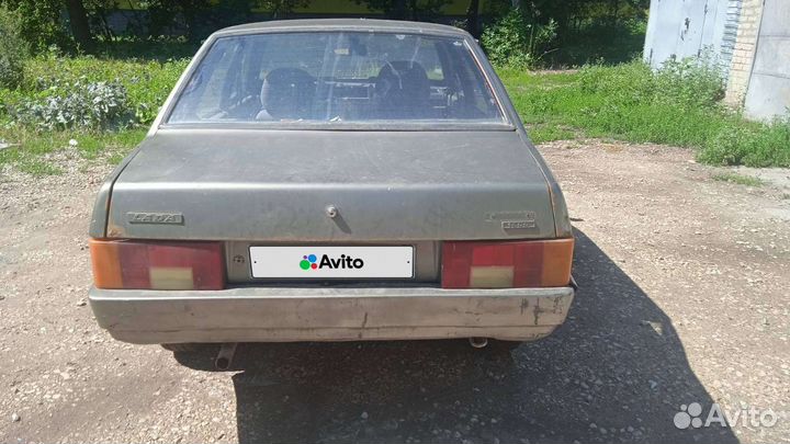 ВАЗ 21099 1.5 МТ, 1993, 250 000 км